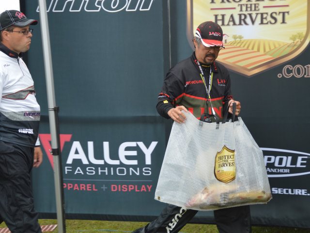 FAD3F82C-95ED-488D-B9DD-F41FF70C624F