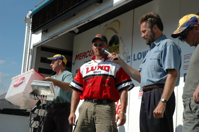 FB0E52D9-1188-4E6E-B25B-184386BBD094