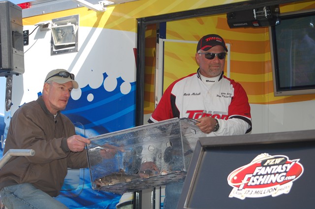 FB119E8A-142A-4A91-A60B-E0E9A740532F