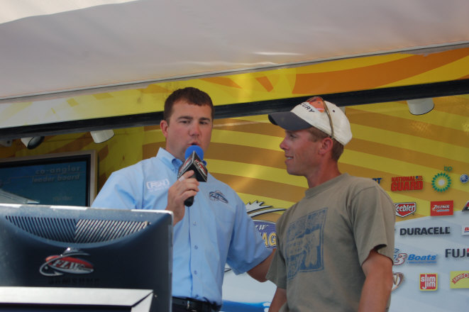 FB5B15FF-B8AF-4BE4-9D16-71B42679B88F