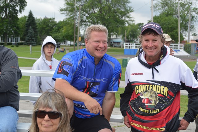 FB973309-927D-4124-9D96-2B6316877DAA