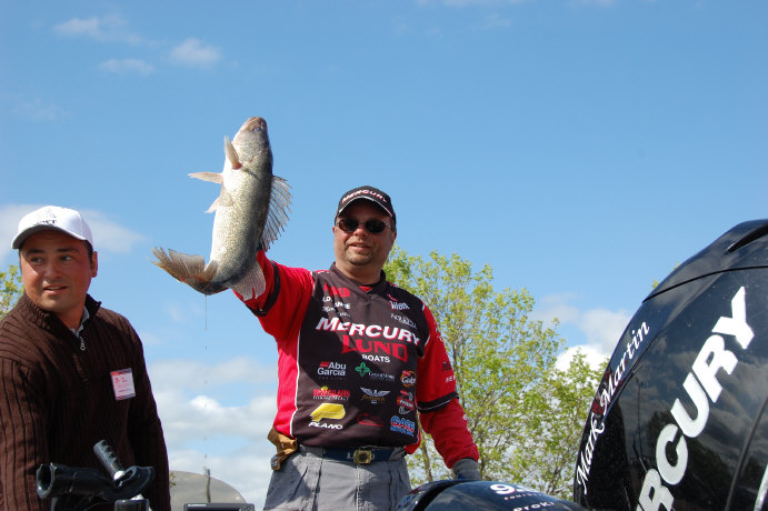 FB99A472-3410-4DAE-9AD4-0D082B413A7A