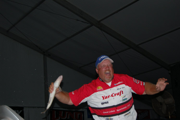 FB9C68CC-E557-4BCB-A9C4-BEE32D06F915