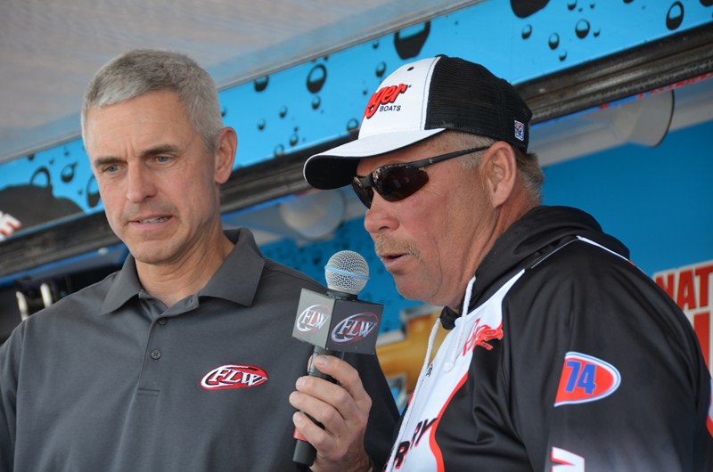 FBCC6D9D-5926-46CE-A614-B907748866FE