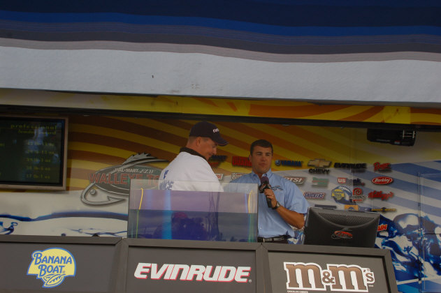 FBCEC3A4-6BA1-4BB0-9D2C-A89B1003DAD0