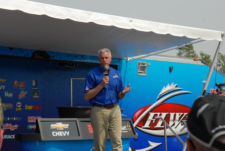 FBD7A766-2E71-4B5C-8186-F0CC408FF997