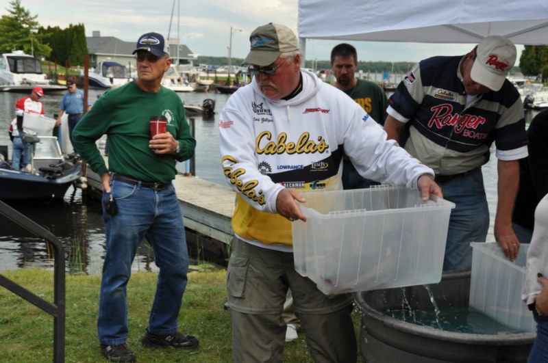 FBFB6AC0-C3DE-4EF9-BE51-488A4D740E9F