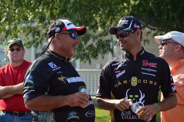 FC10451D-5EAC-4D3F-B45A-979D536F9399