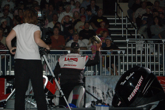 FC6B2271-22AF-4895-BB4B-60738E957EFE