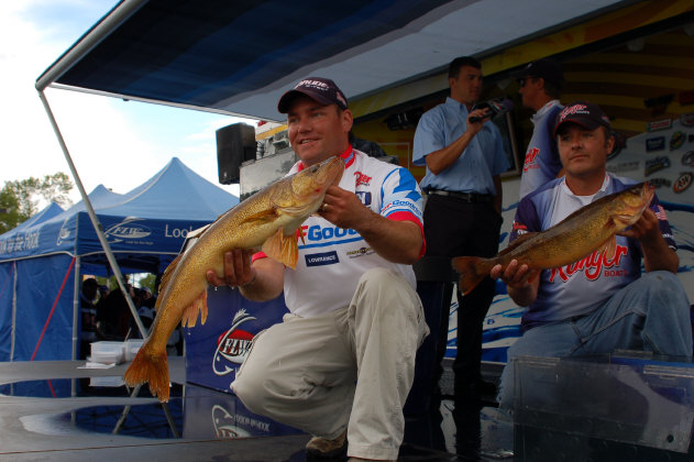 FC9961F6-AF27-4BA0-B01E-29127CB8948D