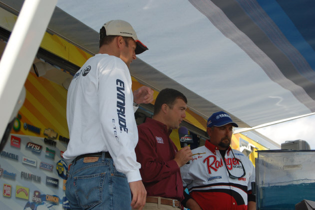 FCA2CAEC-8F28-44AE-9B54-E7843F46D522