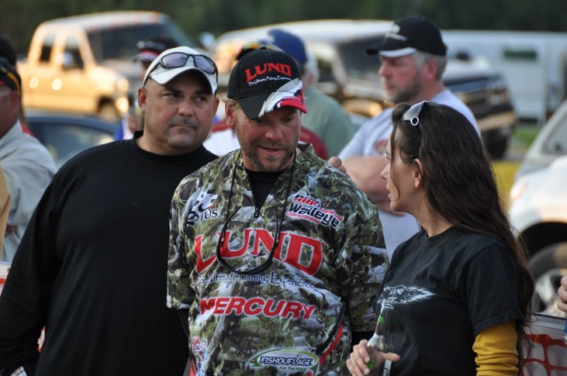 FCDE9975-791F-4E4D-86B5-07895774B240