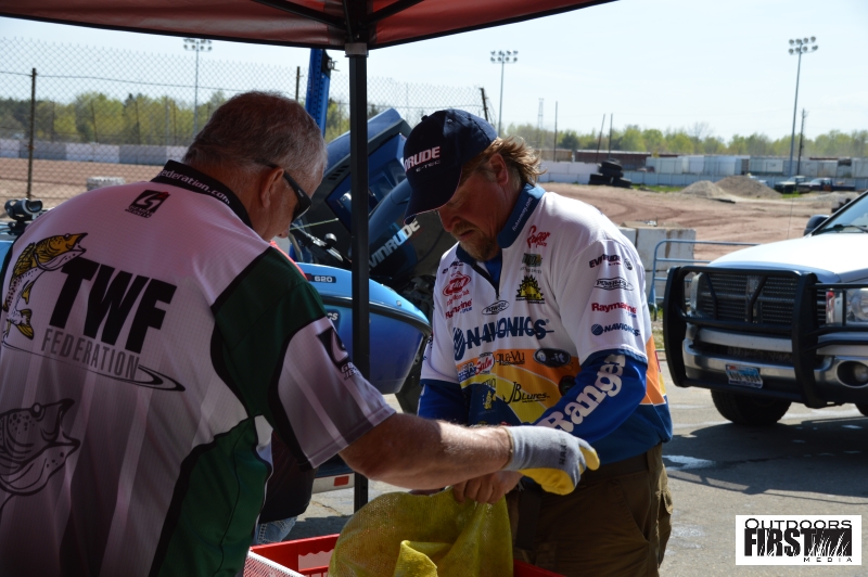 FCF91507-86DB-4BB2-8F33-C5332B62CB7C