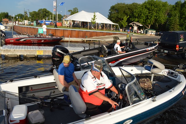 FCF9A437-165D-4F76-BCC8-34DC3E37F956