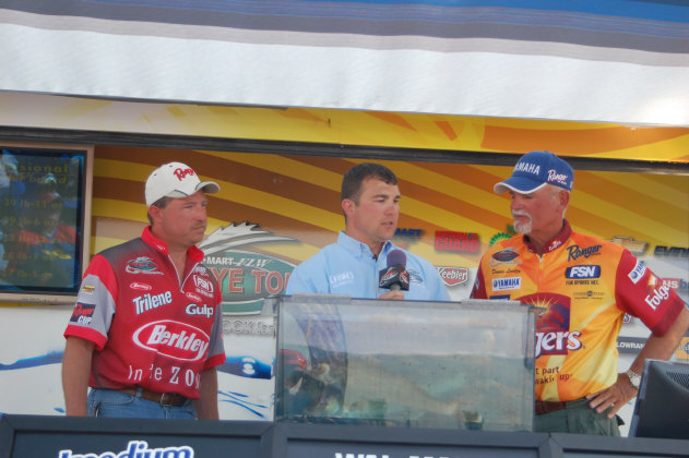 FCFB221F-06E1-410F-8CC7-84A4E119A565