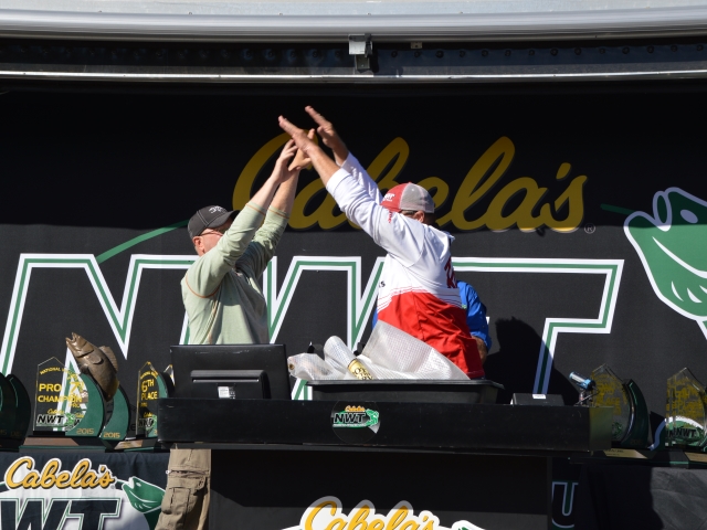 FDB2C893-06E2-4851-BD9E-AA364313709D