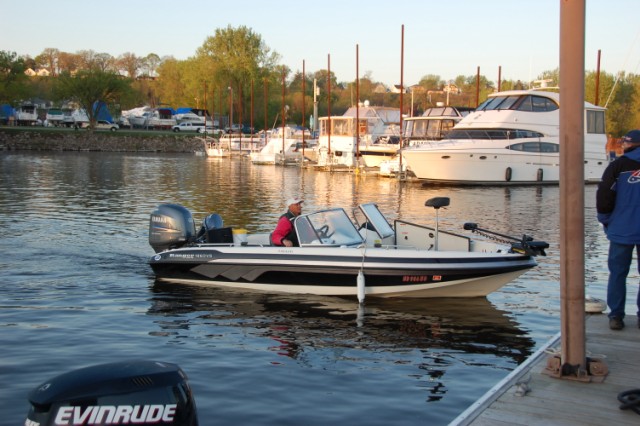 FDC6F8D8-10FE-4C16-ADEF-AEEC77AF8B81