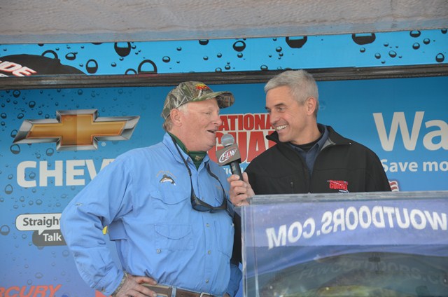 FDC739D9-DECD-411C-B84E-6C39BDD84E80