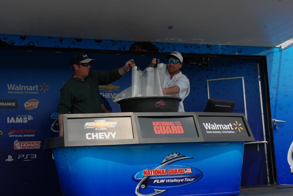 FDE3C26C-0FD3-4804-80AF-54095527E0F5