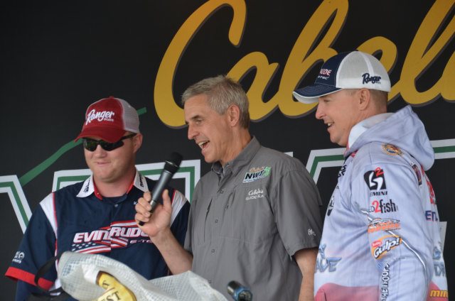 FDEC781F-E701-4930-8AD4-383ABE6DE92D