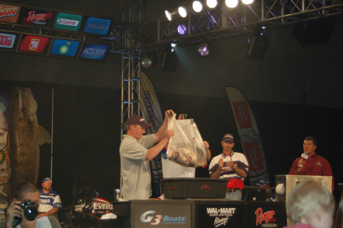 FDEF793F-120E-4B35-8989-EFF0E8E3914B