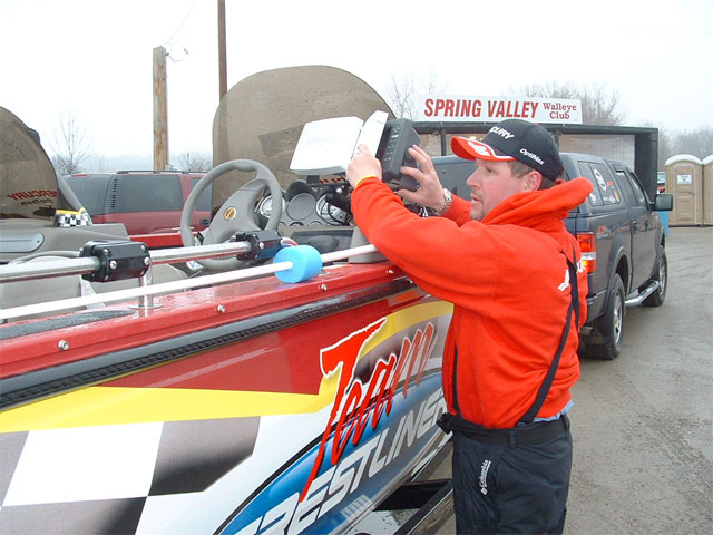 FDF49236-8EA9-4E9C-9BAA-B63764538457