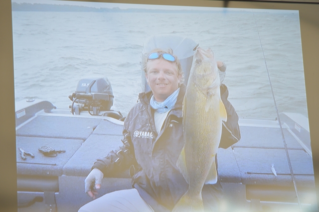 FE254EB7-1187-4AE0-B596-3B598C0FE86C