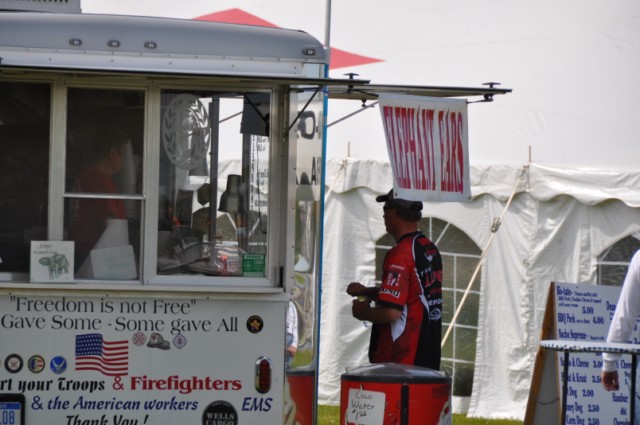 FE2E33F9-2266-4C5F-A36B-22EF65948F10