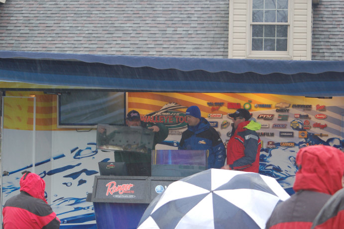 FE46E274-467E-4F0D-B03D-5DDCBF3D5911