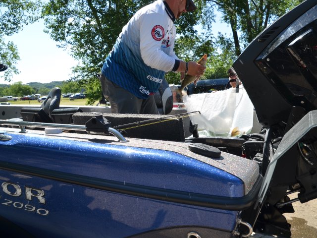 FE60DA87-D83A-45FF-B57E-836DB6CFB8A4