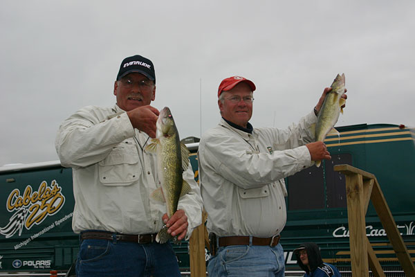 FE71AC9E-D277-40C0-A28C-5140065170AF