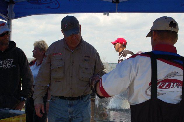 FE734B97-A218-4504-9C18-62A7F441E37C