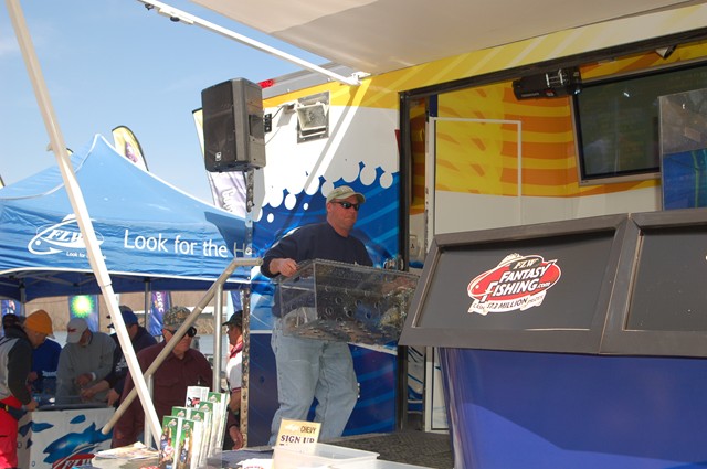 FE73B67D-2B12-448F-BEC4-14870B120193