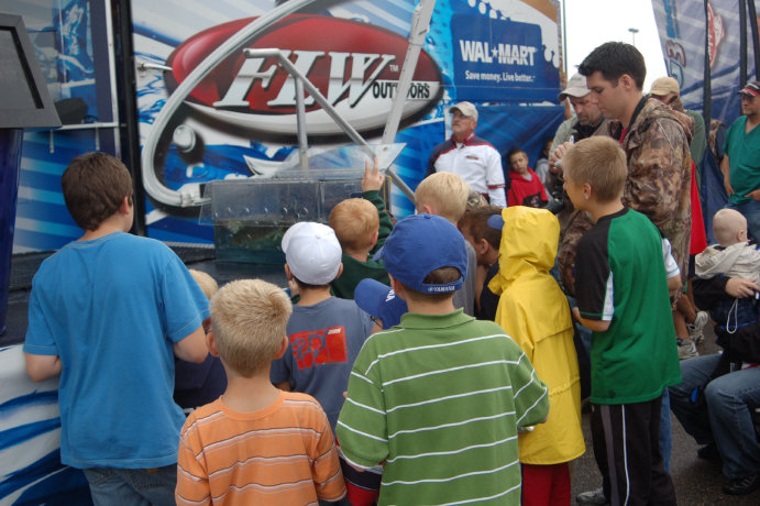 FE8FBBDB-1B8D-46CE-943F-ECB338D9D2BB