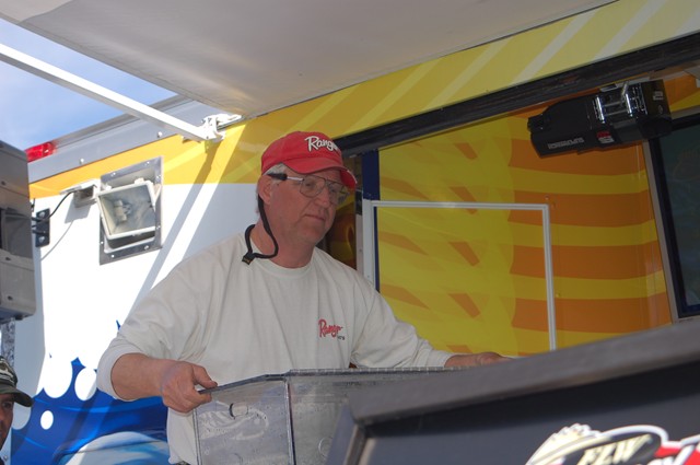 FE95BBFF-CCAB-43F0-B3D5-413705315D4F