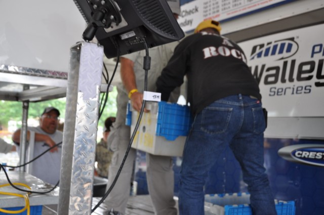 FEC6C59E-54B6-4086-9B89-C8B68E20BFDA