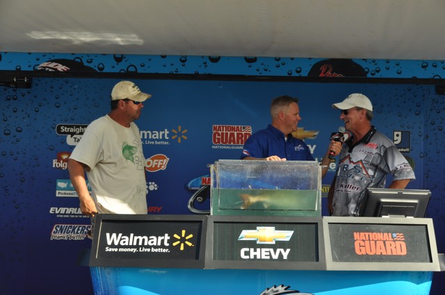 FEE6C6B4-C5F1-4813-BB31-9C3670545A22