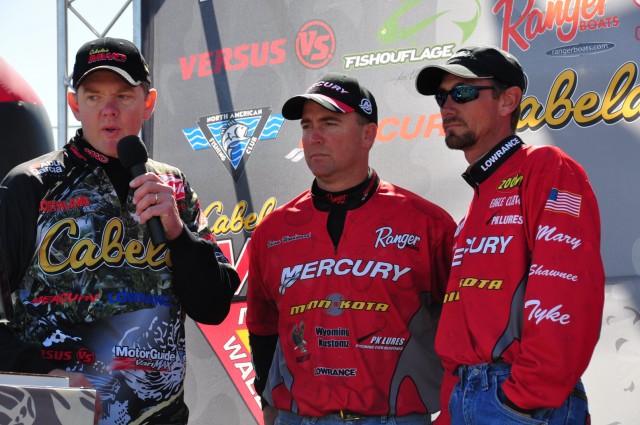 FEFA2000-4DD2-4EAA-A10E-6F67F369C42E