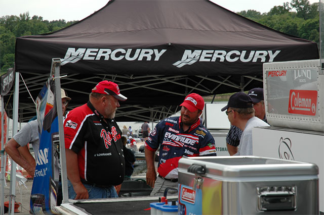 FF149DFC-9837-40AA-A3F9-7C3D348E7D8A