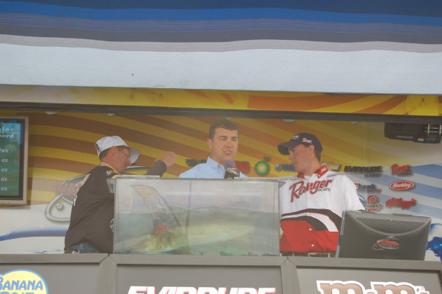 FF1FD839-6B1F-4AB6-AA51-9284ABCF1B75