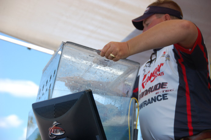 FF2CE8D2-792A-4804-8108-E74C17528891