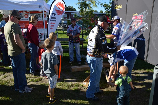 FF499E99-6303-4924-A7DA-5148661DD864