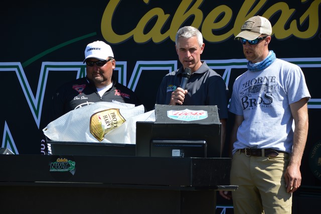 FF5BFB9F-D43A-432E-8616-D92AE0DC9732