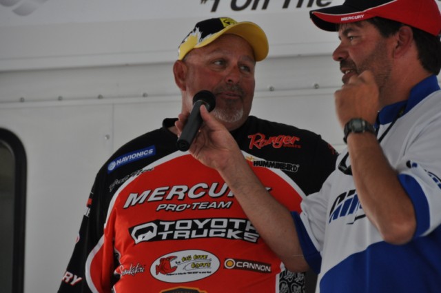 FF798B28-71C9-40EC-BF62-EE503F1A3A20