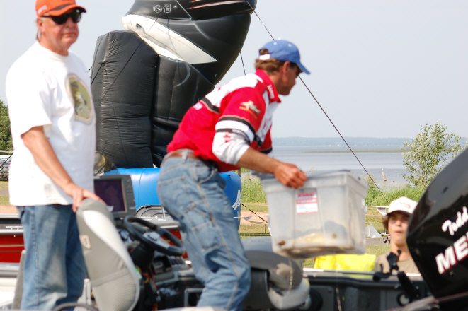 FF8974D1-5AAF-40C3-A8BC-D260670DE352