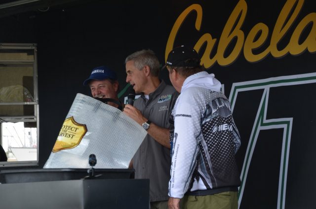 FF938D9B-354F-42DA-BFF3-69695CFBF5A0