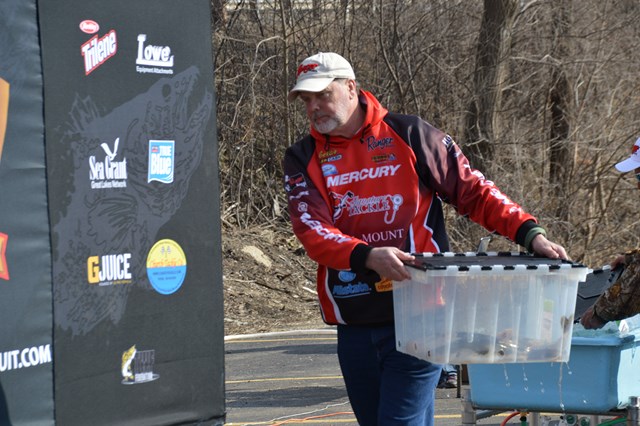 FFB32A6B-6F1C-4B1D-910D-D562CF7851B7