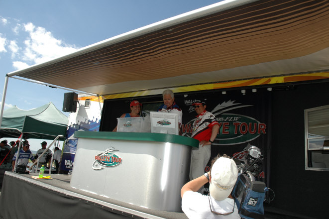 FFE103E5-B297-40F0-8307-0238A1CCA501