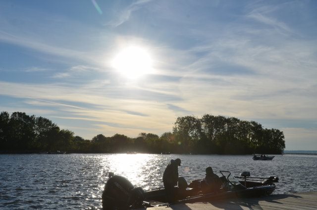 FFEF4F79-3A6A-4C75-B592-4C85F4DF24FA