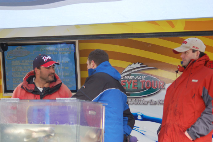 FFF5E90E-D4B4-4FF9-9F2E-2E454D9BE86D